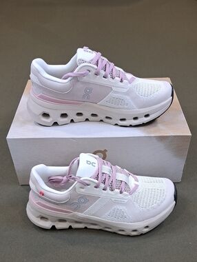On Cloudrunner 2 - Color: Silver/Mauve - Size: Women 6.5